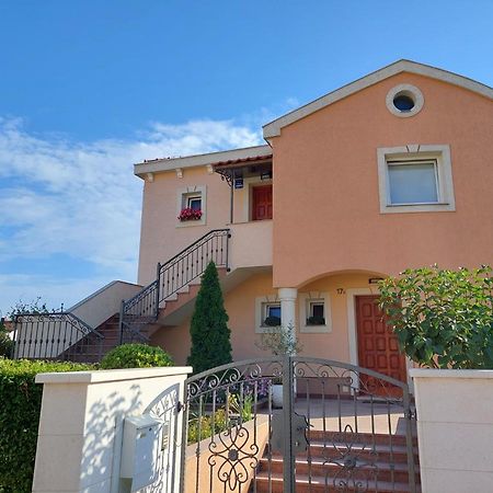 Apartment Polic Шибеник Екстер'єр фото