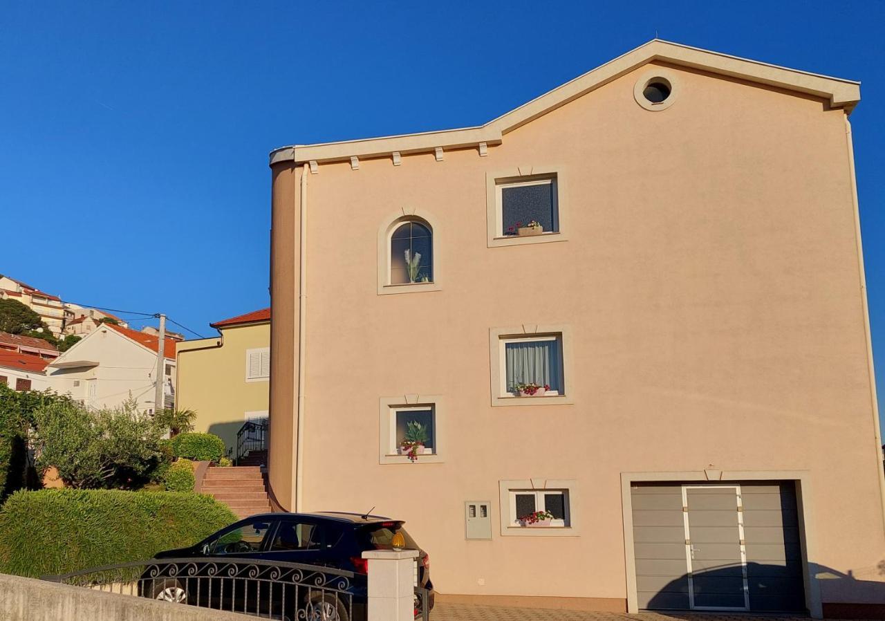 Apartment Polic Шибеник Екстер'єр фото