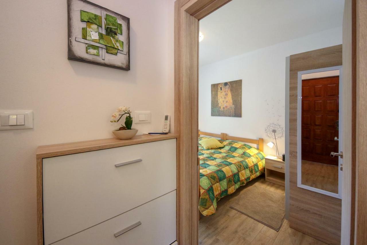 Apartment Polic Шибеник Екстер'єр фото