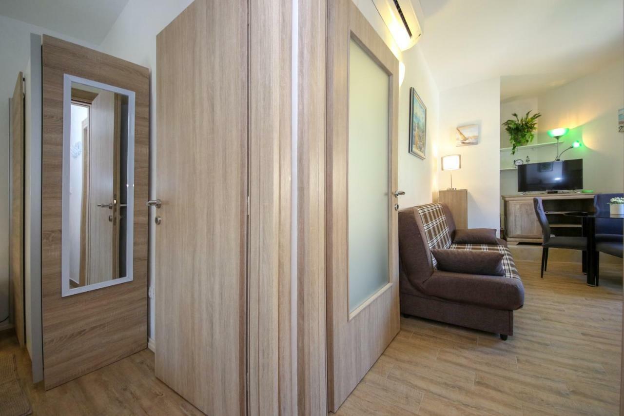 Apartment Polic Шибеник Екстер'єр фото