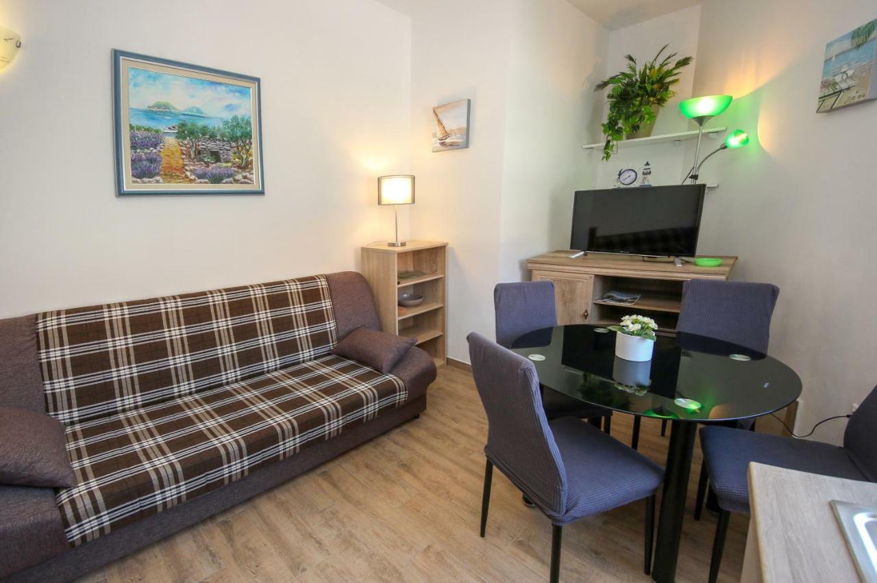 Apartment Polic Шибеник Екстер'єр фото
