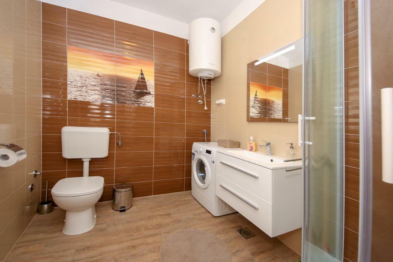 Apartment Polic Шибеник Екстер'єр фото